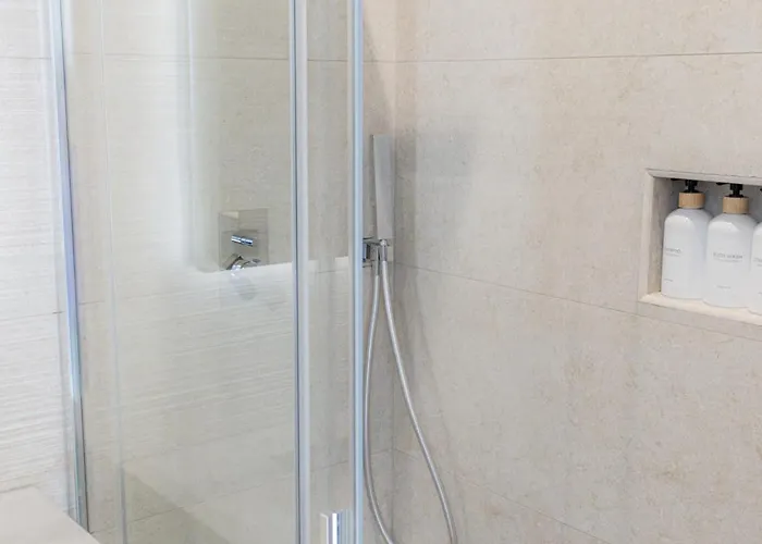 Luma 4* Roma